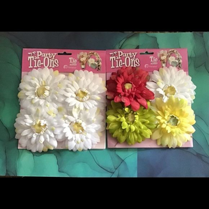 Petaloo Party Tie Ons 2 packs of fabric flowers for‎ crafting.